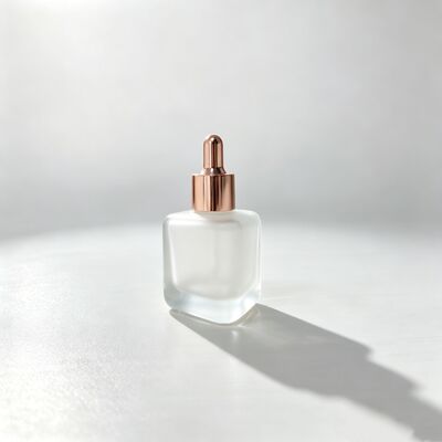 30ml 50ml Triangle Three Sided Glass Dropper Bottle Cosmetic Serum Essential Oil Bottle Custom Logo Factory Direct Wholesale